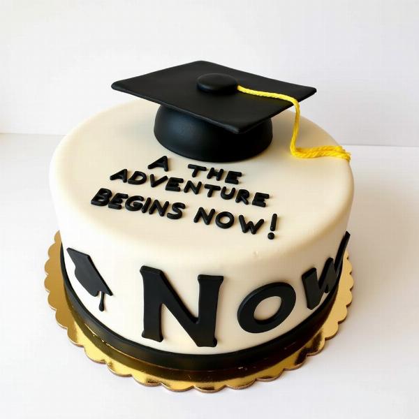 Torta di laurea con frasi motivazionali