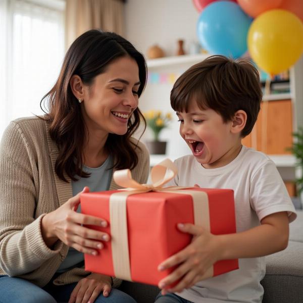 Zia regala un regalo di compleanno al nipote.